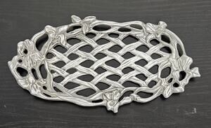 Vintage Arthur Court Bow Design - Trivet Plate